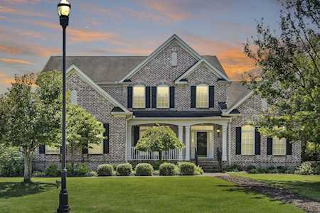 2401 Deerbourne Dr Brentwood, TN 37027
