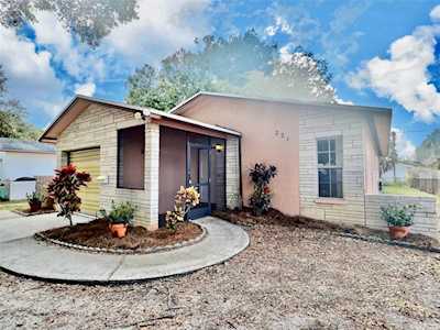 221 NE Monroe CIRCLE N St. Petersburg, FL 33702