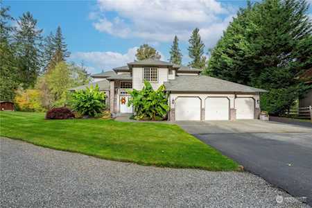 Maple Valley Luxury Homes For Sale - Maple Valley Luxury Real Estate