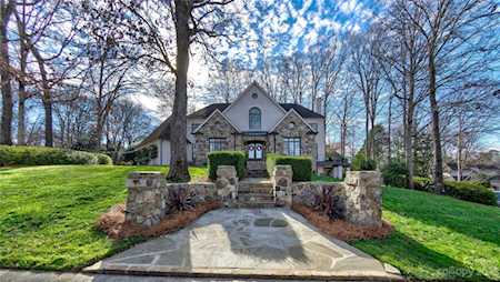 6908 Ancient Oak Ln Charlotte, NC 28277