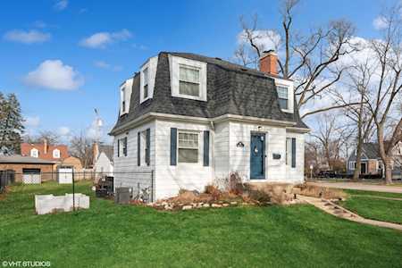 352 Harvey Ave Des Plaines, IL 60016