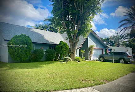 13341 SW 101st St Miami, FL 33186