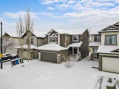 10 Cougarstone Circle SW Calgary, AB T3H 4W3