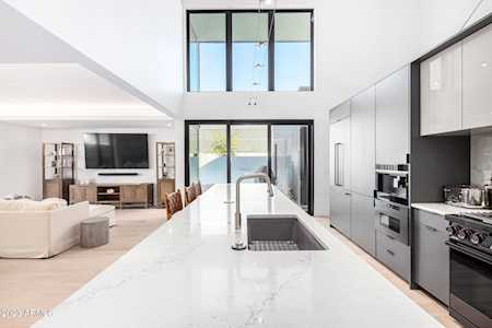 1328 E Pomelo Grove Ln Phoenix, AZ 85014