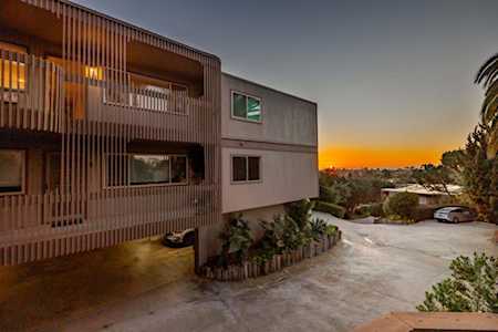 155 Rosebay Dr #10 Encinitas, CA 92024