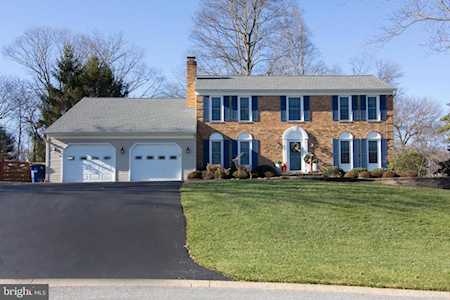 621 Tanglewood Dr Sykesville, MD 21784