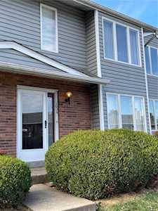 1634 Forest Hills Dr St Charles, MO 63303