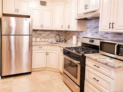 3121 Middletown Rd #6G Bronx, NY 10461