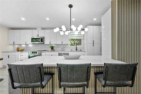 100 S Doheny Dr #22 Los Angeles, CA 90048