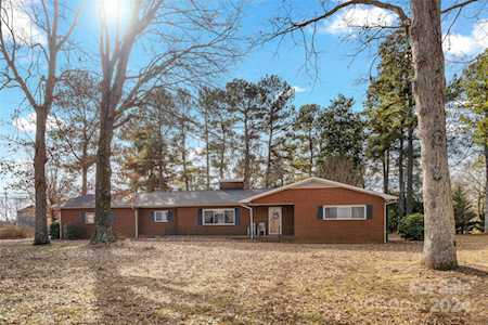 3158 Salisbury Hwy Statesville, NC 28677