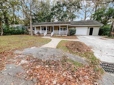 306 Fairlawn Drive Moncks Corner, SC 29461