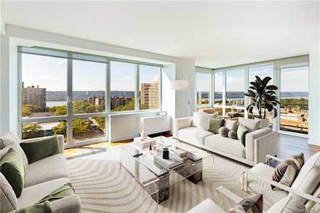 Condominium For Sale In The Bronx