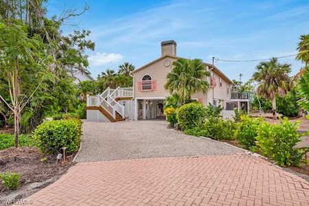 Coquina Beach Condos - Sanibel Real Estate