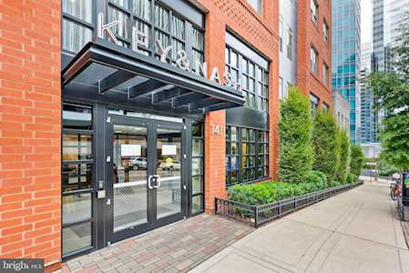 Rosslyn Condos - Arlington Real Estate