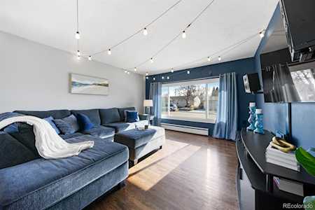 206 Elmwood Dr Colorado Springs, CO 80907