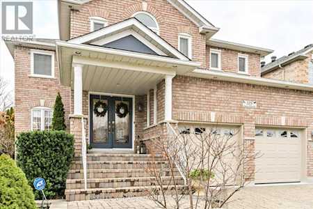 105 DUCKWORTH Street, Barrie, ON L4M3V9 House For Sale, RE/MAX