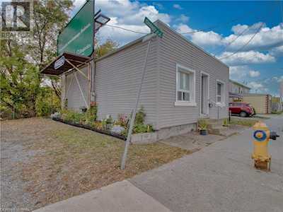 For sale: 114 LAKE Street, St. Catharines, Ontario L2R5X8