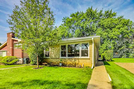 Modern farmhouse on golf course in Aurora asks $1.5M: House of the