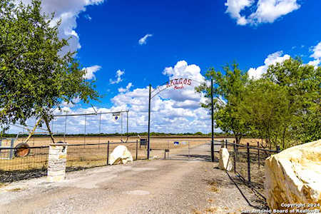 Uvalde County, Texas Land & Ranches for Sale