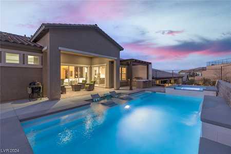 Las Vegas Luxury Homes with a Casita