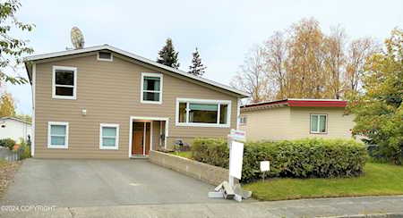 Discover Your Dream Home in Bootleggers Cove, Anchorage