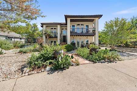 Central Texas Pool Homes for Sale & Swimming Pool Real Estate