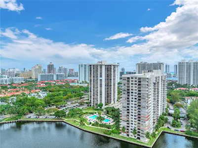 Clipper at Biscayne Cove Condos for Sale | 18151 NE 31st Ct