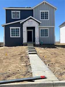 2973 Nectar St Strasburg, CO 80136