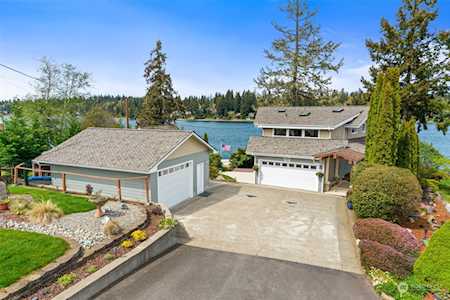 Shelton Waterfront Homes (Local Waterfront Specialists)