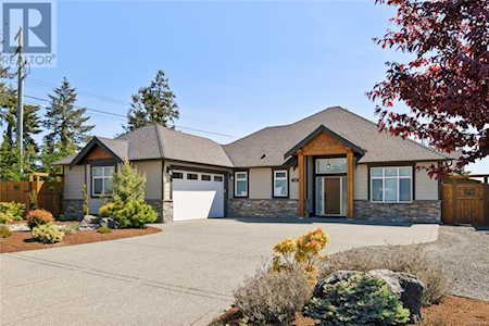 Newer Construction Homes on Vancouver Island