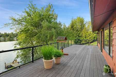Arcadia Boardwalk in Fuchsia Arcadia Boardwalk in Fuchsia