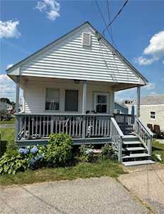 Discover Your Dream Beach Cottage for Sale in Rhode Island