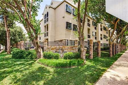 4800 W Lovers Lane #121 Dallas, TX 75209
