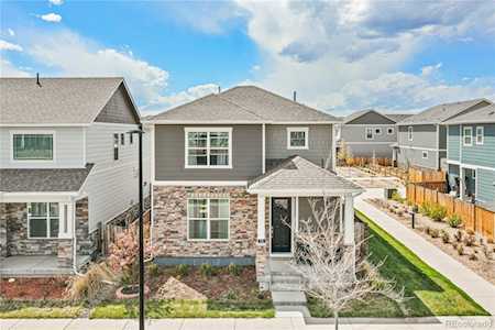 719 N Quemoy St Aurora, CO 80018