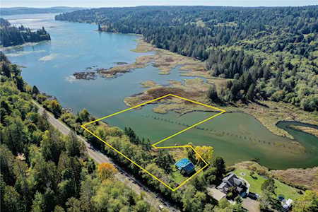 Crescent Valley Waterfront Homes in Gig Harbor, WA (Local