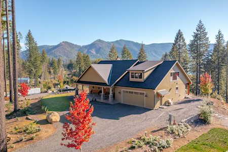 Lakefront Homes For Sale In Oregon - Visit Oregon