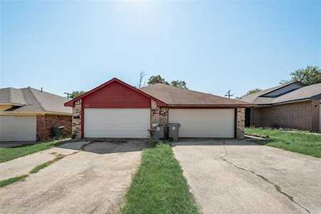 9018 Greenmound Avenue Dallas, TX 75227