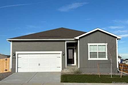 5939 Sawdust Dr Brighton, CO 80601