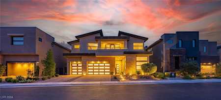 Mesa Ridge in Summerlin Homes for Sale | @seevegashomes