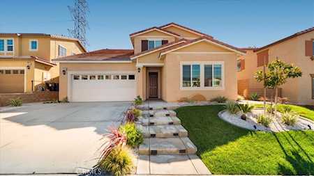 5249 Jarvis Ln Fontana,  CA 92336