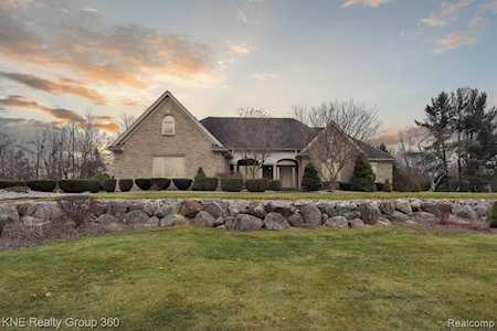 6284 Wilderness Dr Salem Twp, MI 48178