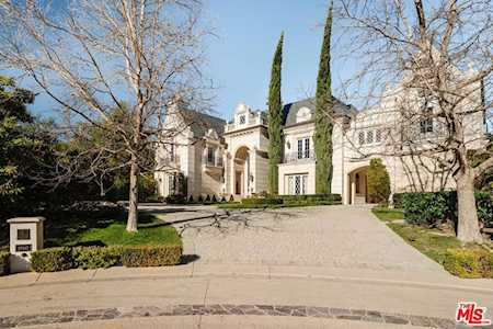 Mont Calabasas Celebrities 60 Photos - Moonagedaydream.film