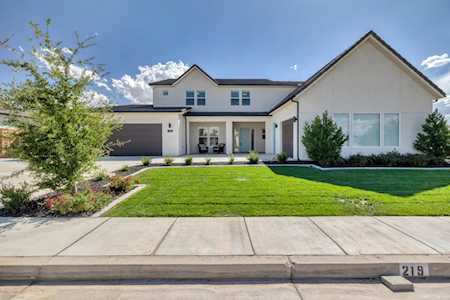 219 W Elinor LN Washington, UT 84780
