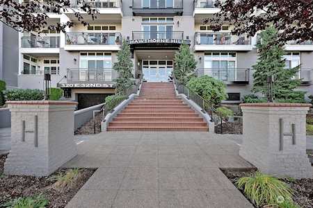 Hawthorne Hill Condos for Sale - Hawthorne Hill Condominiums