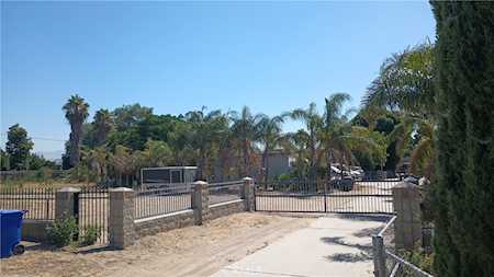 11229 Cypress Ave Fontana,  CA 92337