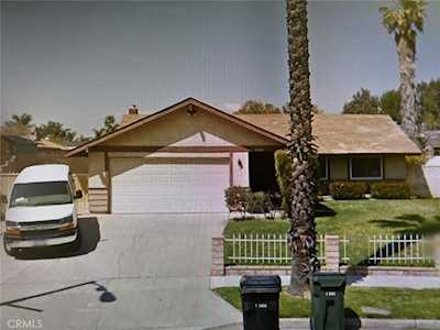 9050 Dumond Dr Fontana,  CA 92335