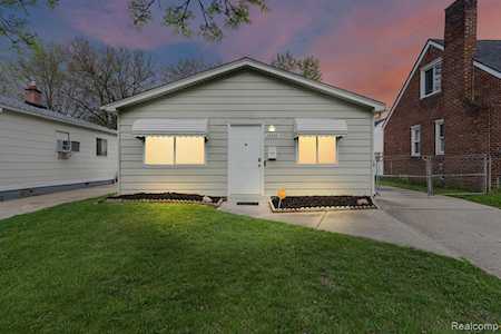 23336 Pilgrim Ave Hazel Park, MI 48030