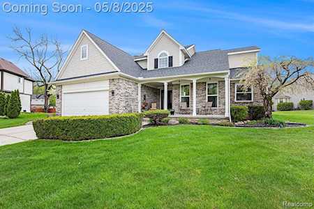 8423 Misty Grand Blanc Twp, MI 48439