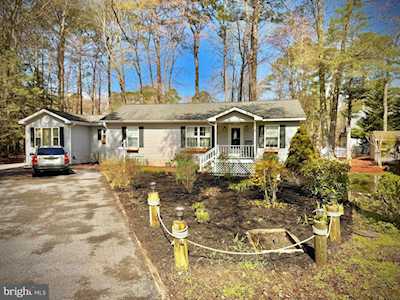 16 Catalpa Ln Ocean Pines, MD 21811