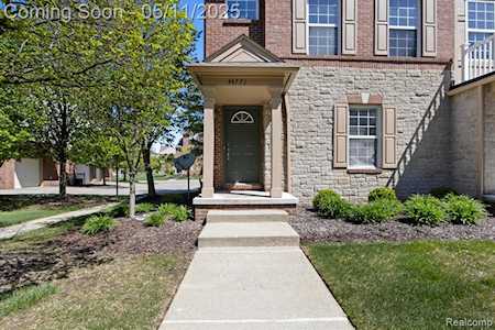 44771 Ellery Ln Novi, MI 48377
